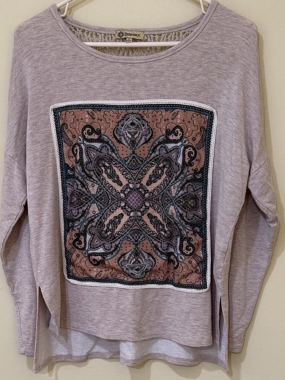 Democracy Pullover with Paisley Medallion Panel